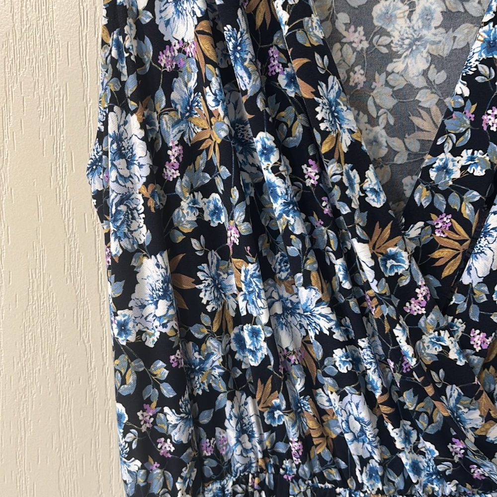 Navy Floral Jumpsuit - Picture 8 of 12